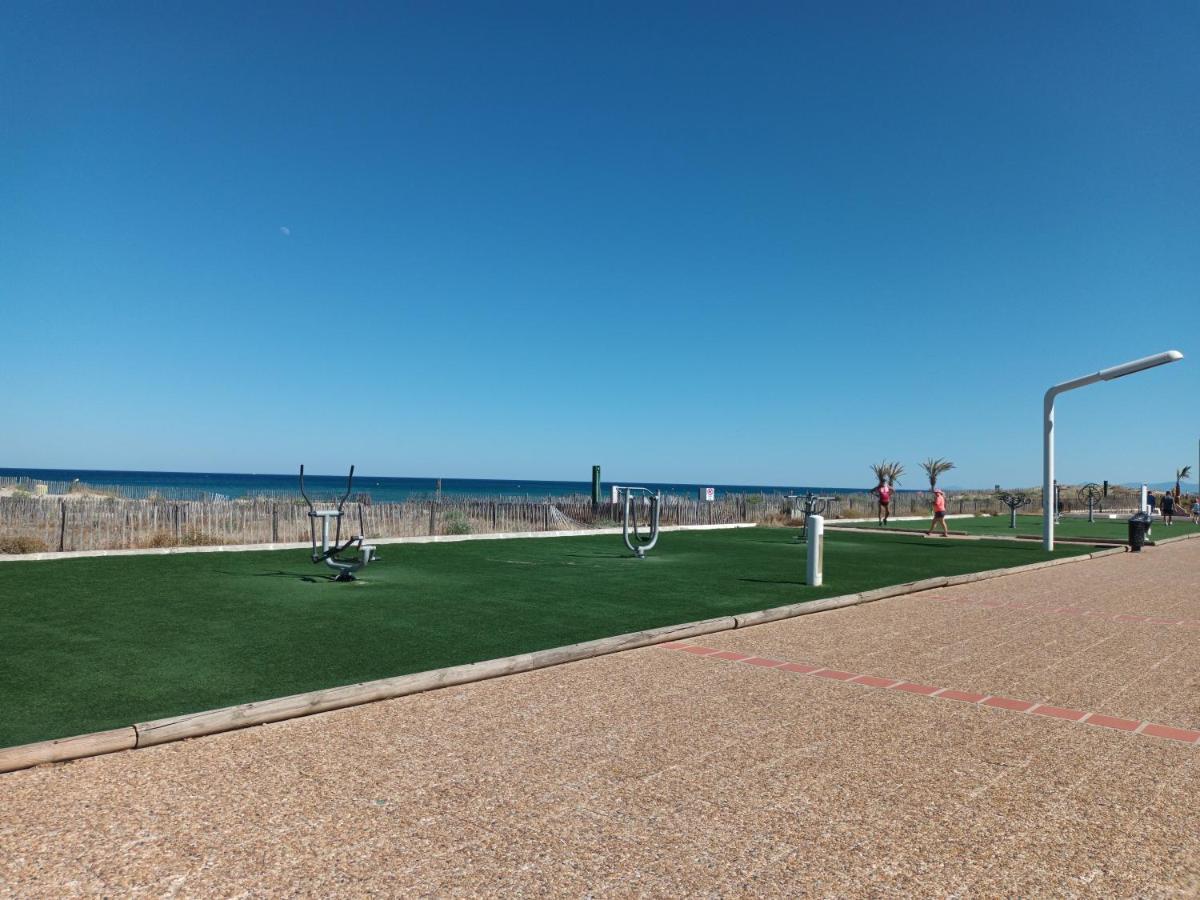 Le Victoria'S Beach Barcares - Parking Prive - Direct Plage - 5 Minutes A Pied Du Lydia - 3 Personnes Le Barcarès Exteriör bild